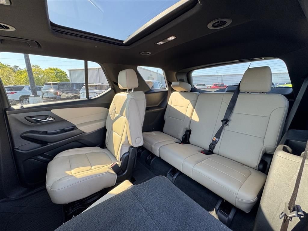 Used 2023 Chevrolet Traverse LT w/ LT Premium Package image 12