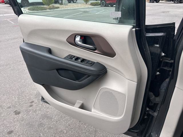Certified 2023 Chrysler Voyager LX FWD image 20