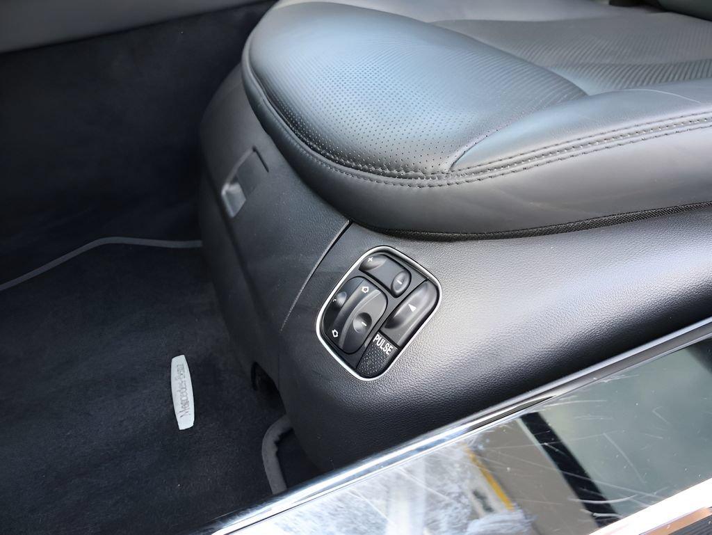 Used 2008 Mercedes-Benz SL 550 image 38
