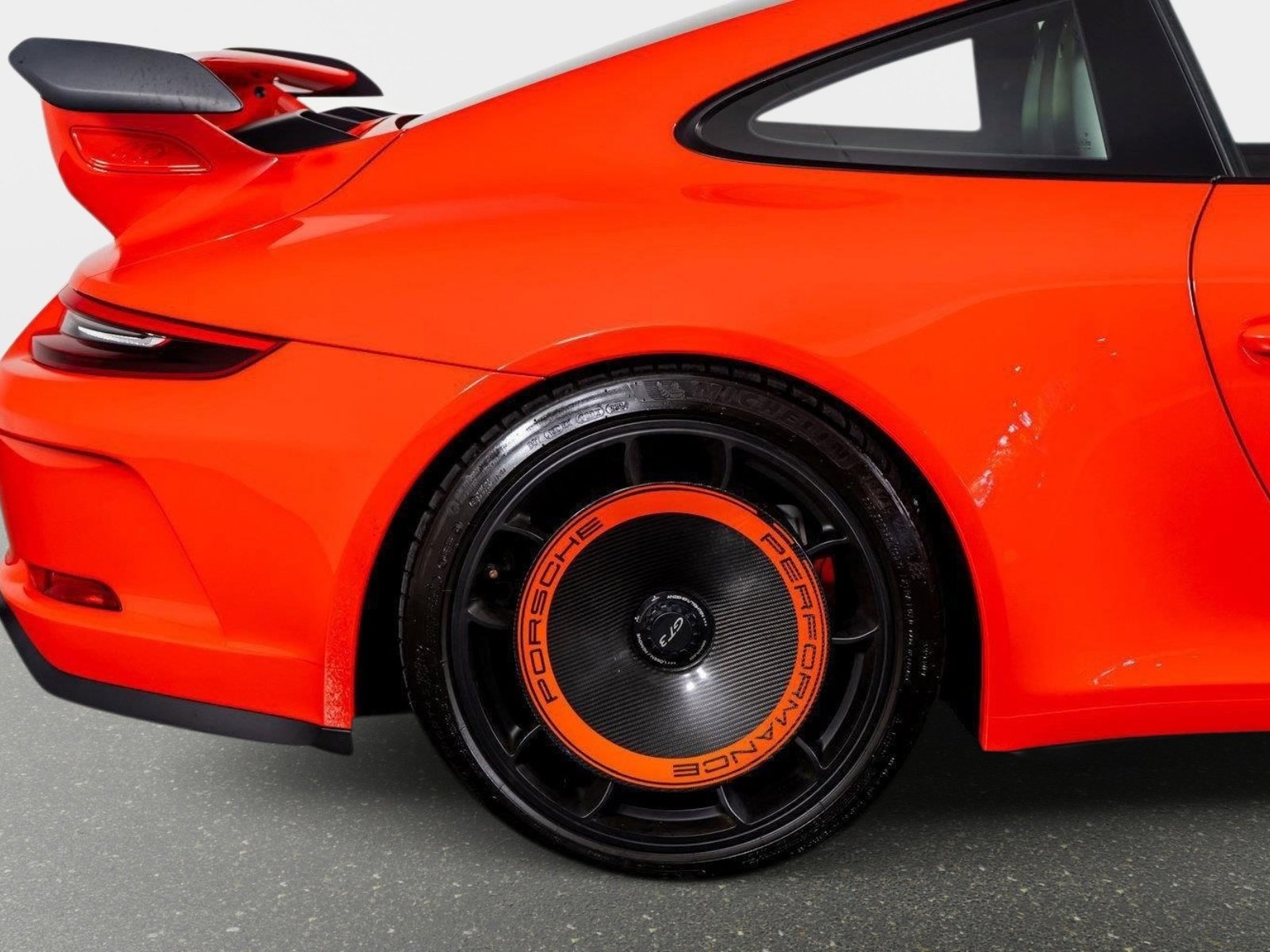 Used 2018 Porsche 911 GT3 RWD image 8