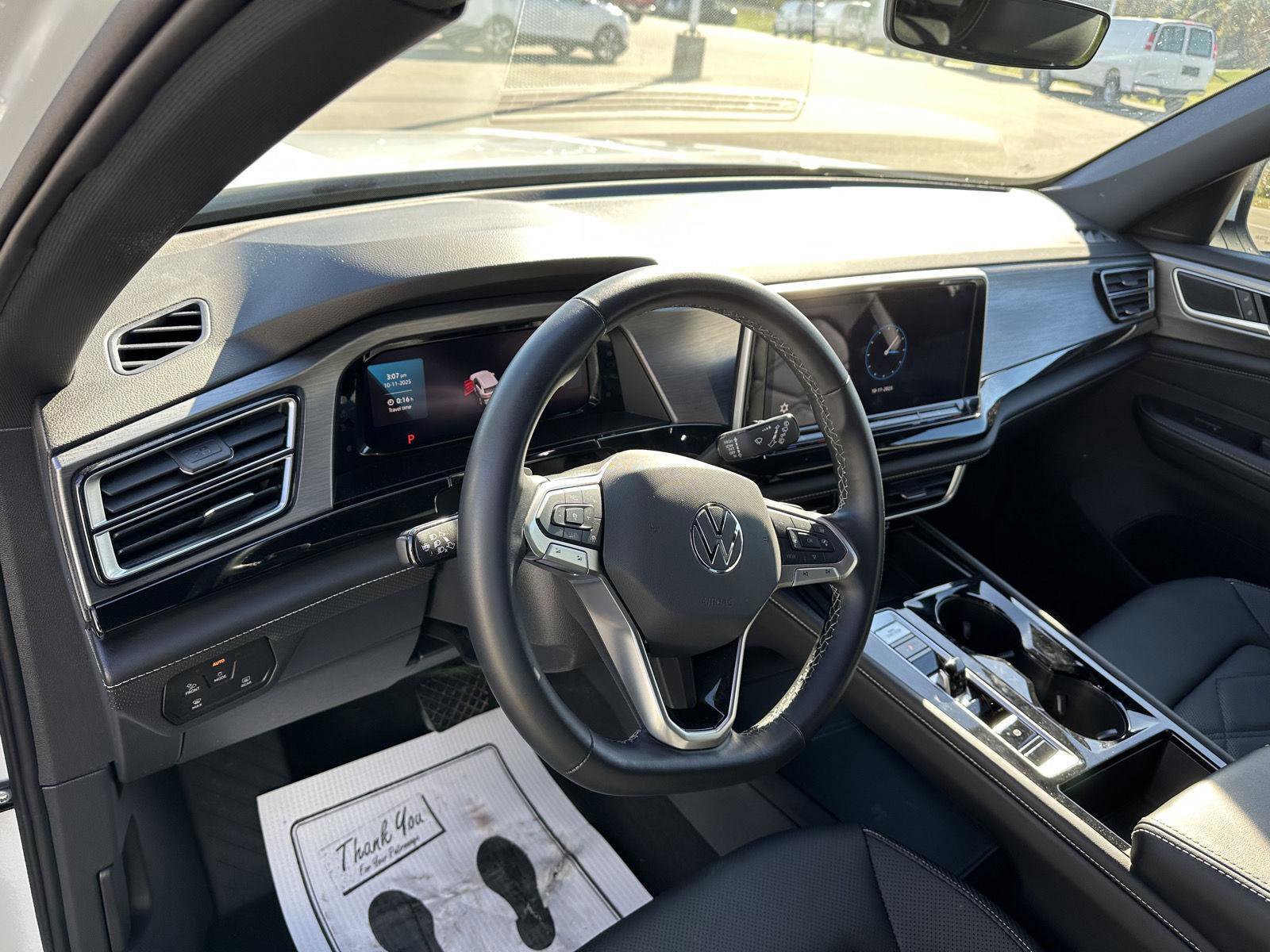 Used 2025 Volkswagen Atlas Cross Sport SE image 25