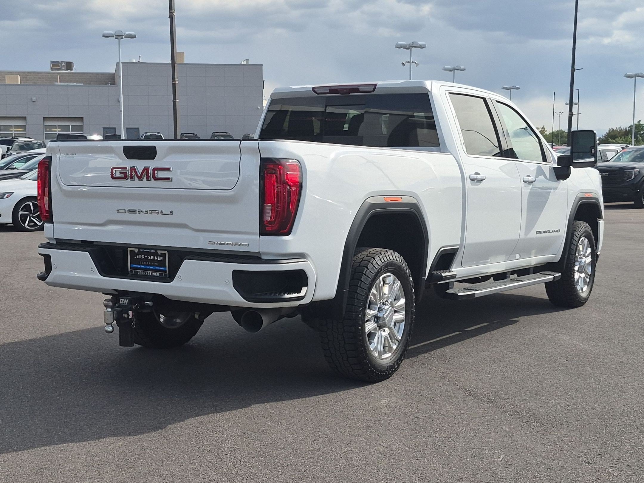 Certified 2020 GMC Sierra 3500 Denali w/ Denali Ultimate Package AWD/4WD image 6