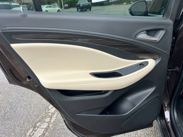 Used 2020 Buick Envision Preferred FWD image 17