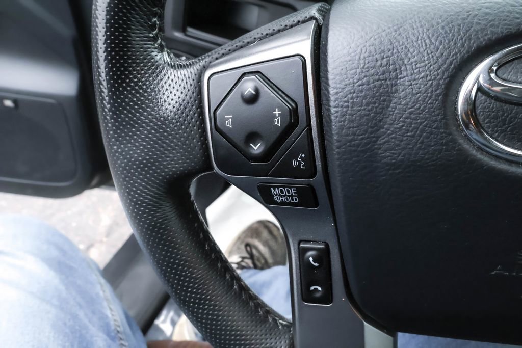 Used 2019 Toyota Tacoma Limited image 17