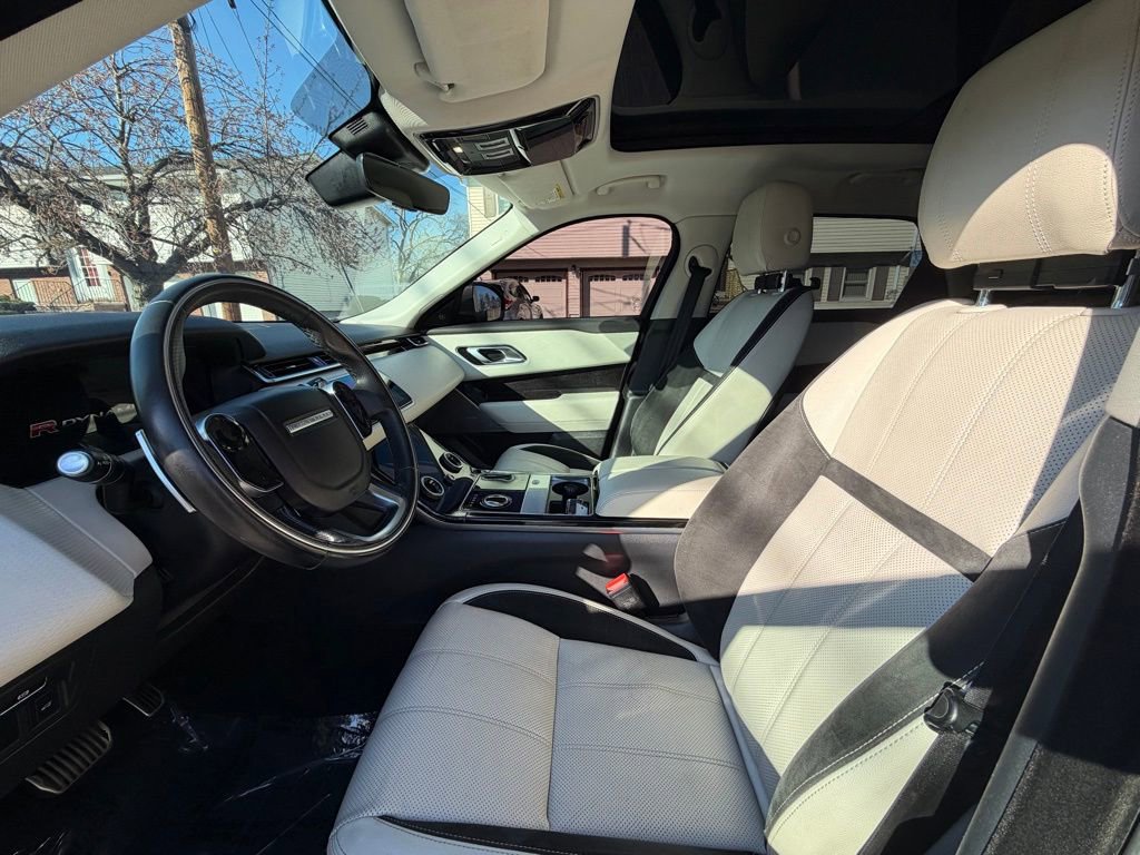 Used 2018 Land Rover Range Rover Velar R-Dynamic SE AWD/4WD image 9