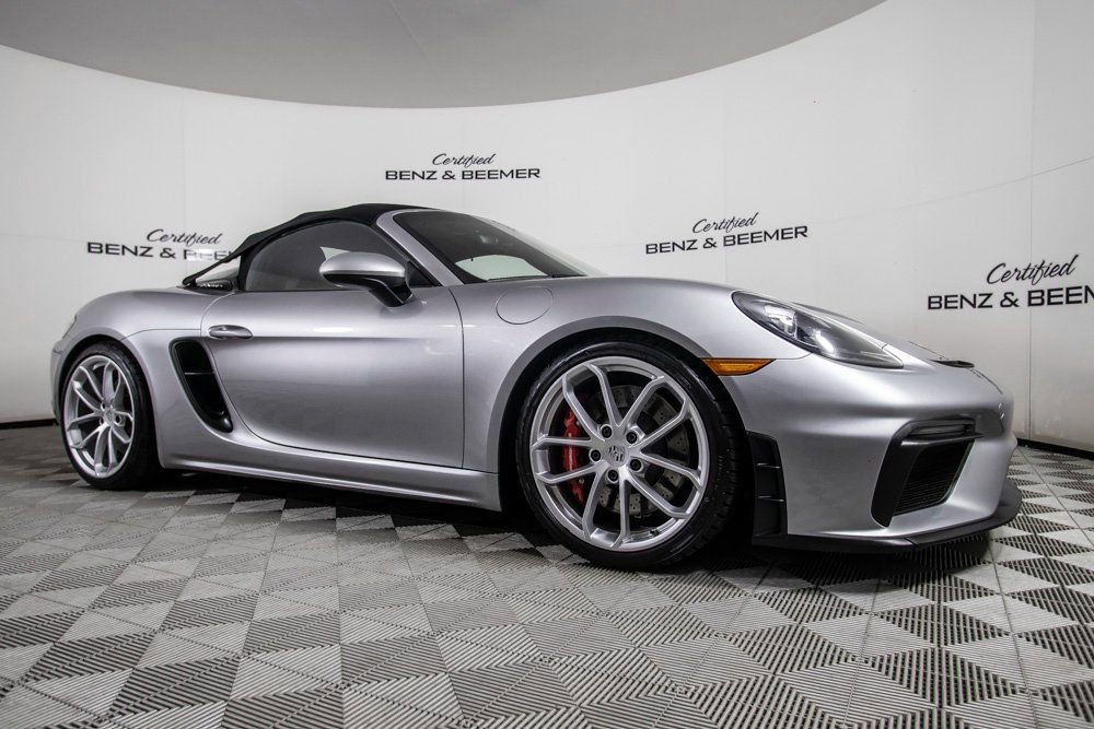 Used 2022 Porsche 718 Boxster Spyder image 3