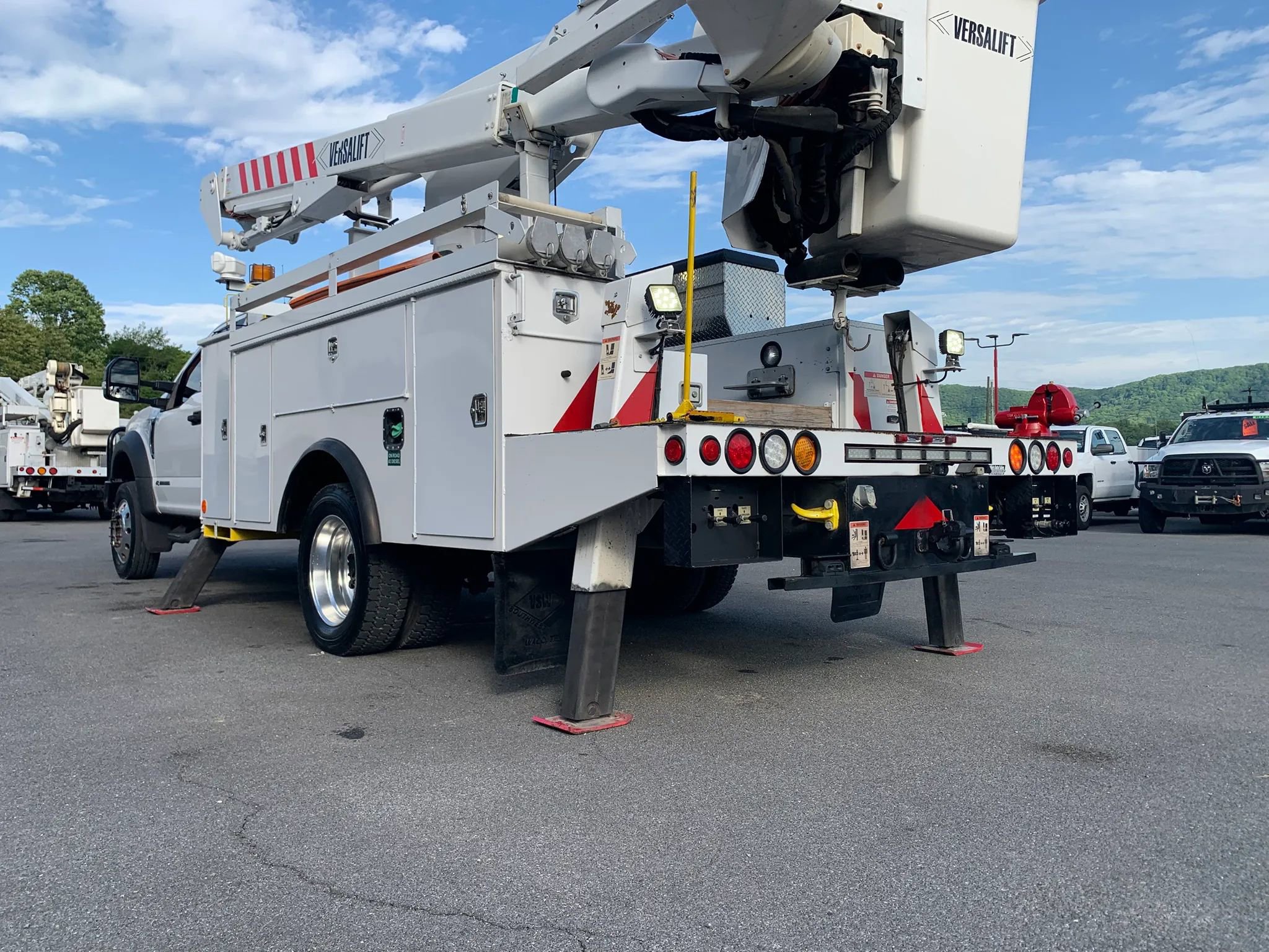 Used 2017 Ford F550 4x4 Regular Cab Super Duty image 52
