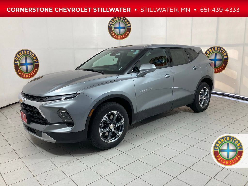 Used 2025 Chevrolet Blazer LT AWD/4WD image 1