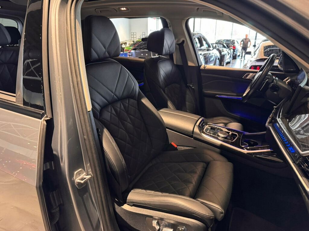 Used 2024 BMW X7 xDrive40i w/ Premium Package image 29