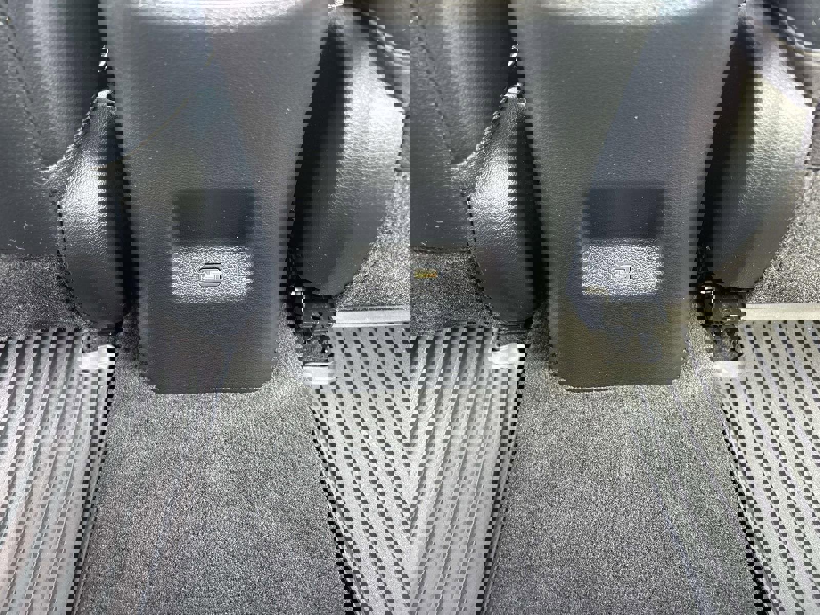 Used 2023 Kia Forte GT-Line w/ GT-Line Premium Package image 12