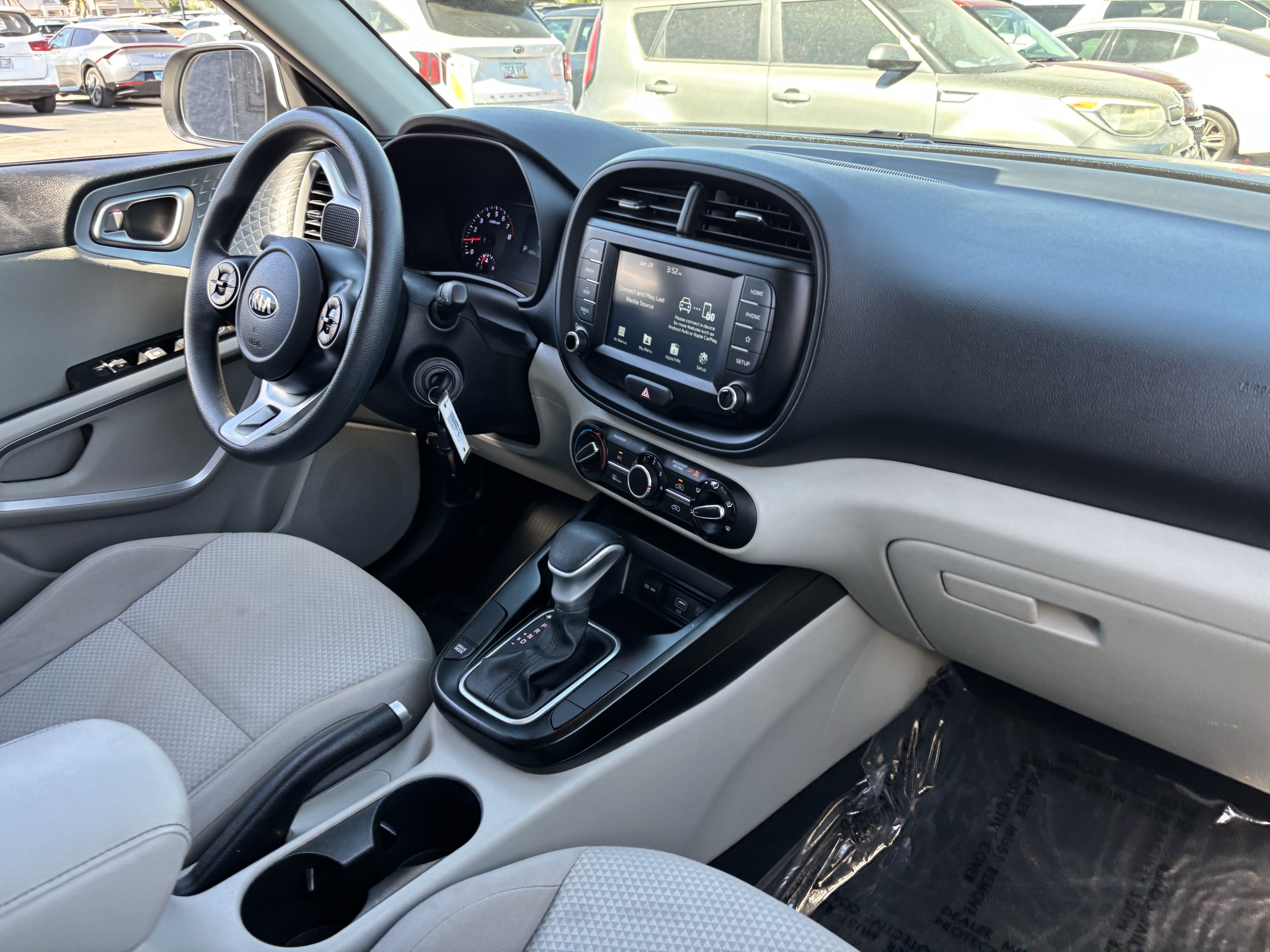 Certified 2021 Kia Soul LX FWD image 10