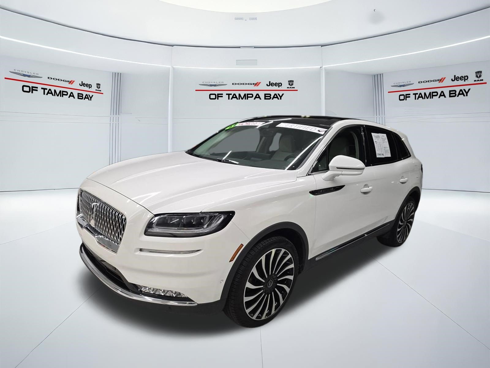 Used 2022 Lincoln Nautilus Black Label w/ Class II Trailer Tow Package AWD/4WD image 2