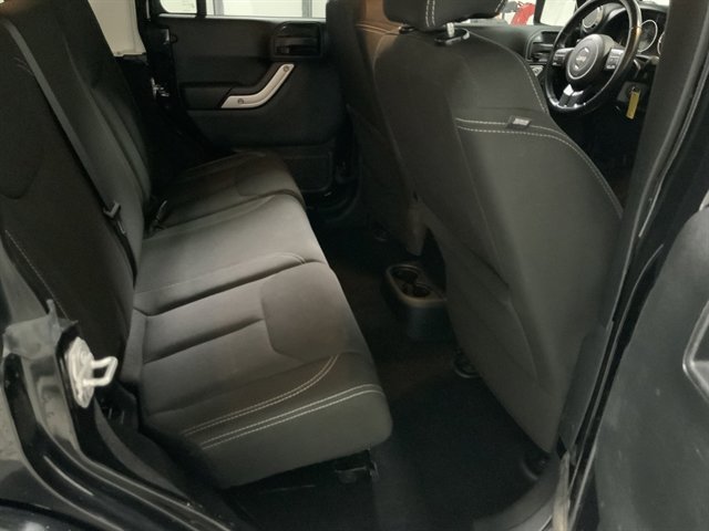 Used 2017 Jeep Wrangler Unlimited Sahara image 20