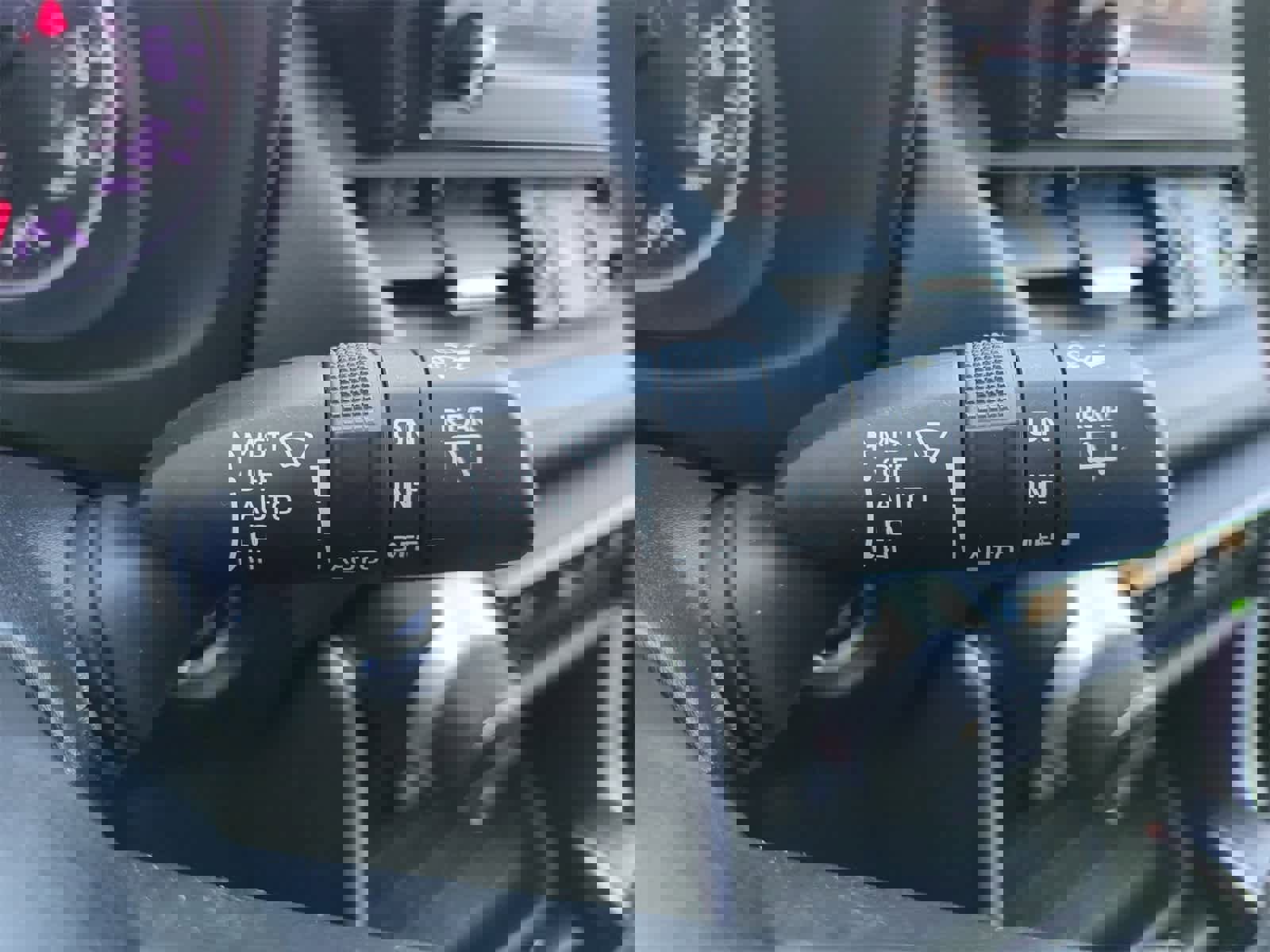 Used 2019 Toyota RAV4 XLE Premium image 26