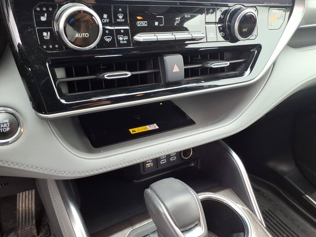 Used 2023 Toyota Highlander Platinum AWD/4WD image 33