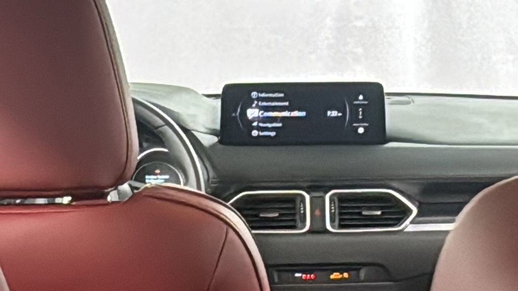 Used 2025 MAZDA CX-5 Carbon Edition image 17