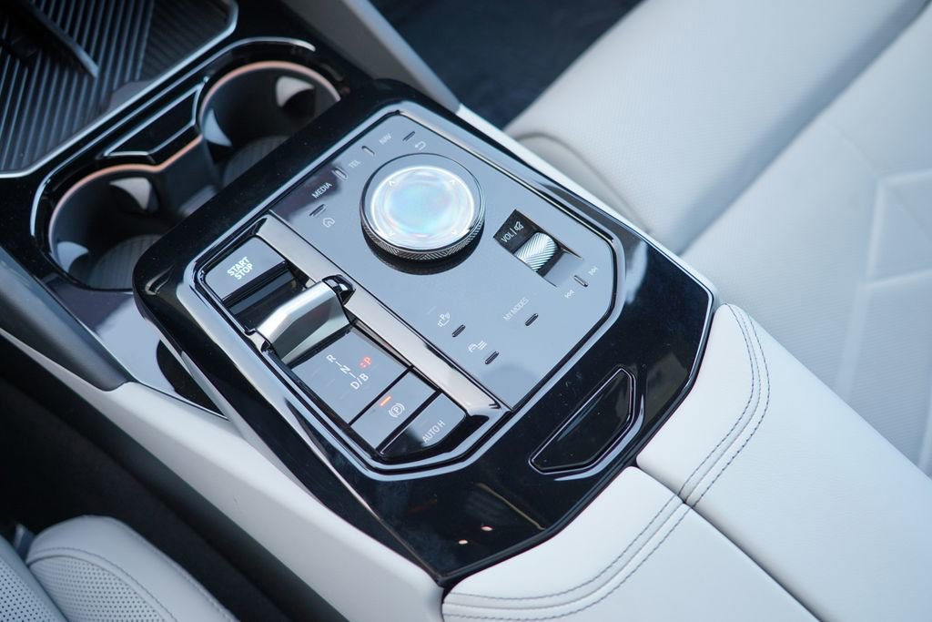 New 2026 BMW i5 eDrive40 w/ M Sport Package RWD image 18