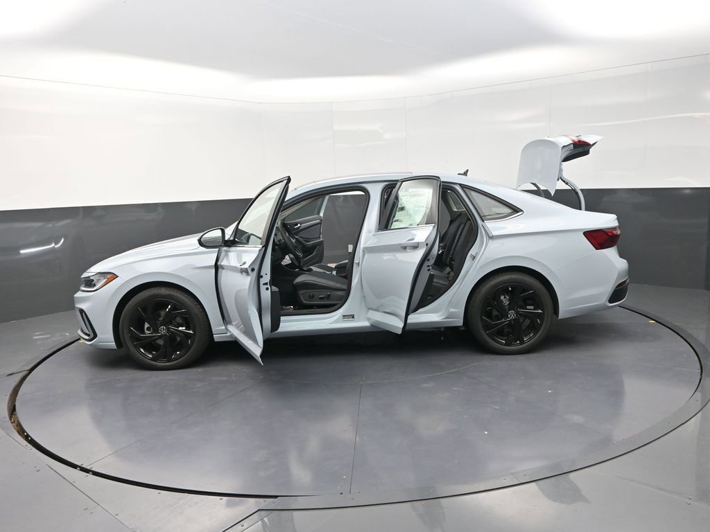 New 2026 Volkswagen Jetta SE image 31