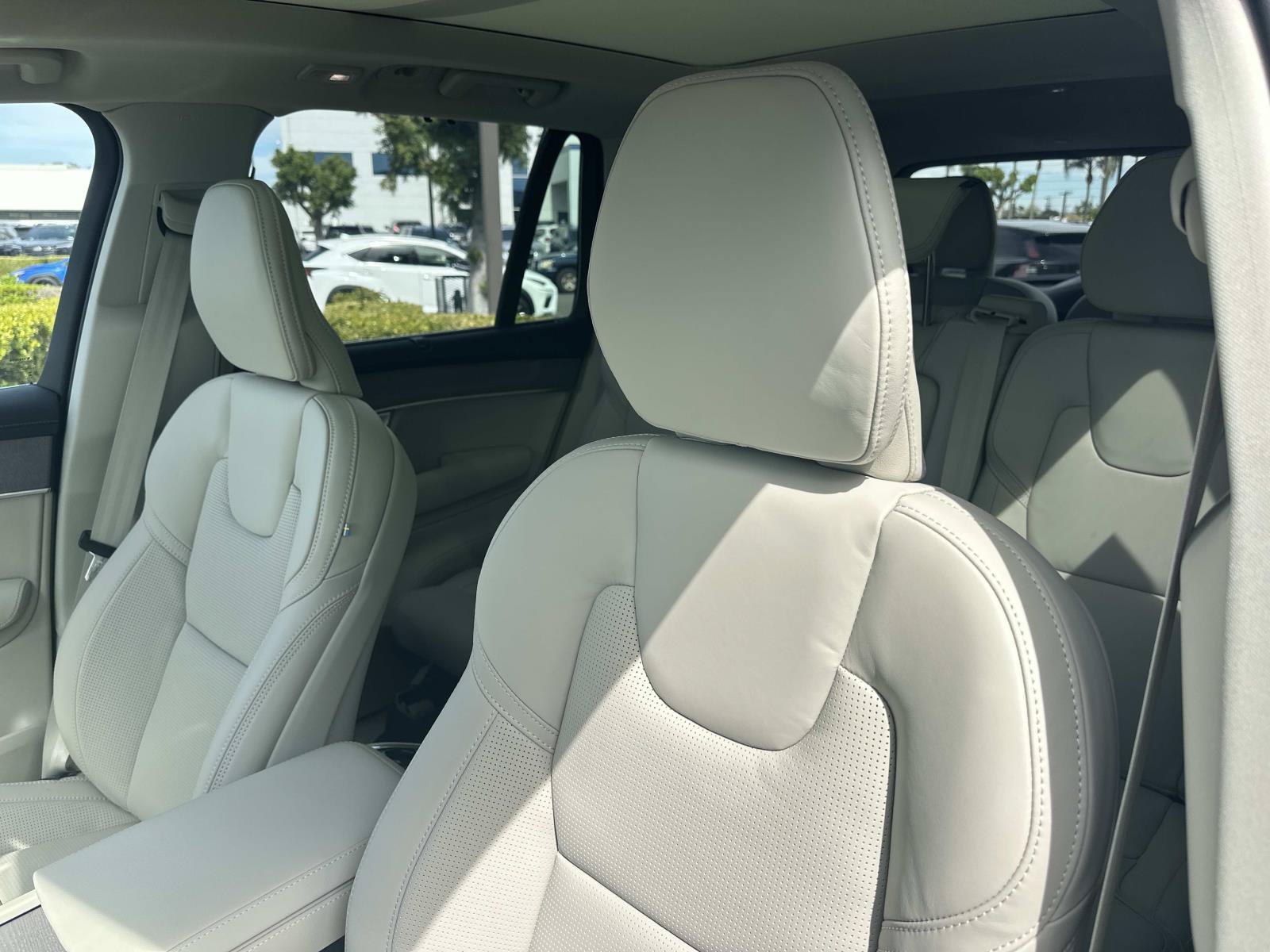 New 2026 Volvo XC90 T8 Ultra w/ Protection Package Premier AWD/4WD image 15