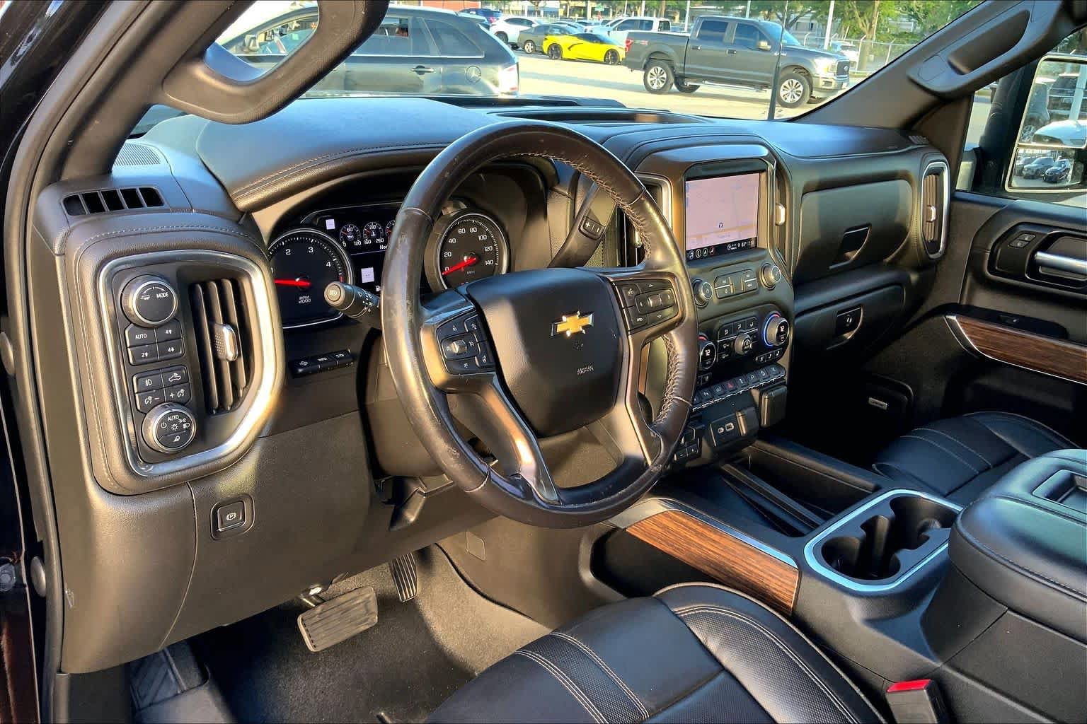 Used 2022 Chevrolet Silverado 3500 High Country w/ Technology Package AWD/4WD image 18