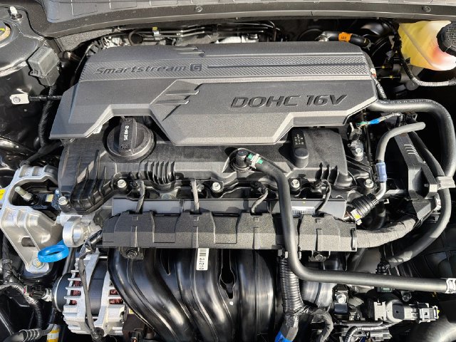 New 2026 Hyundai Elantra SE FWD image 29