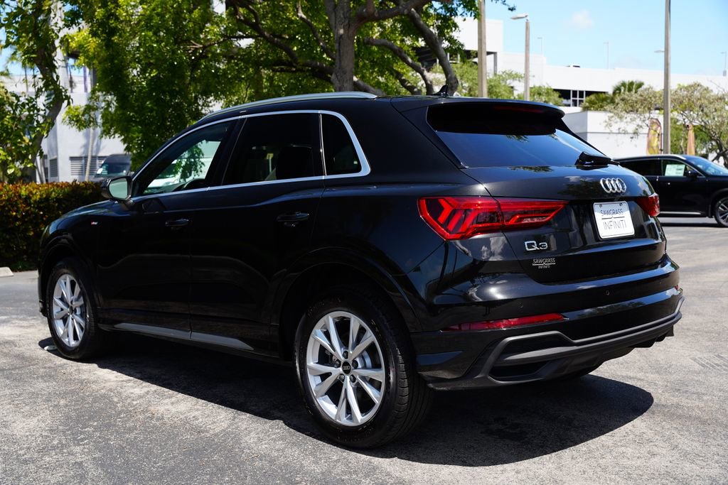 Used 2025 Audi Q3 2.0T Premium w/ Convenience Package AWD/4WD image 16