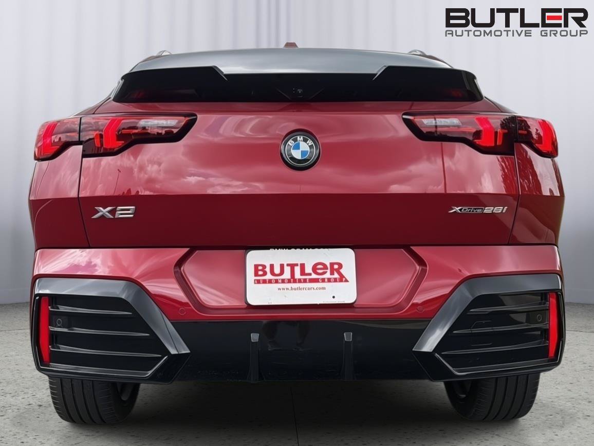 Used 2026 BMW X2 xDrive28i w/ Technology Package AWD/4WD image 5