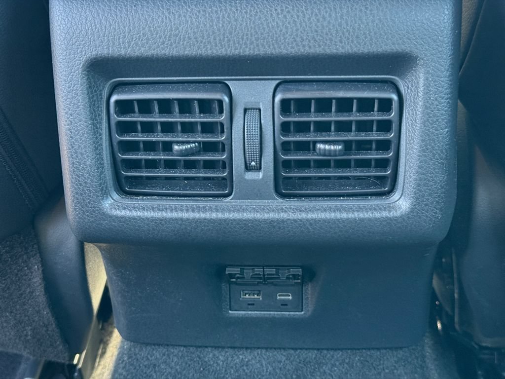 Used 2026 Toyota Camry SE FWD image 36