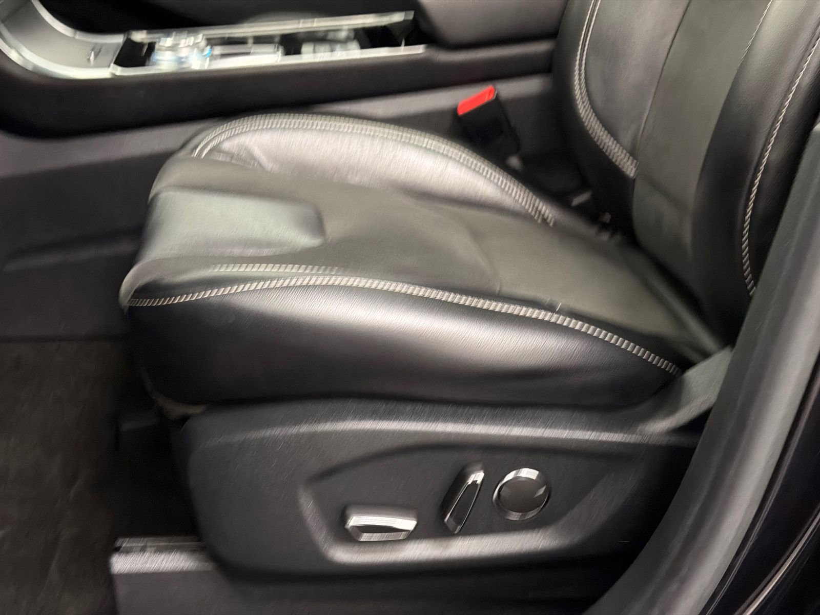 Used 2019 Ford Edge ST w/ Equipment Group 401A AWD/4WD image 15