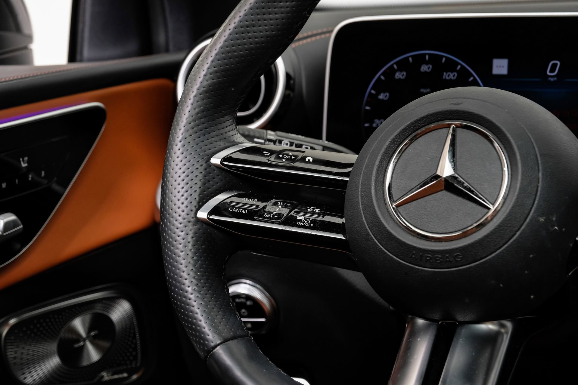 Used 2024 Mercedes-Benz GLC 300 4MATIC image 21