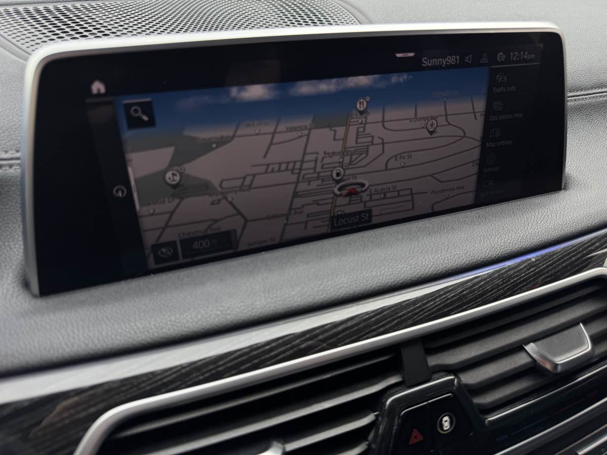 Used 2020 BMW 740i 740i w/ M Sport Package image 27