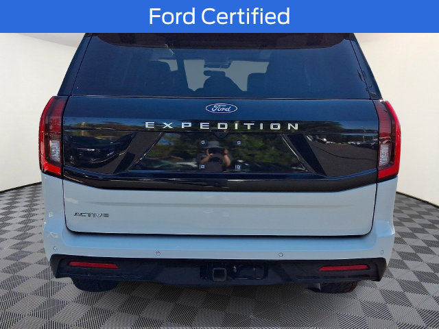 Certified 2025 Ford Expedition Active AWD/4WD image 5