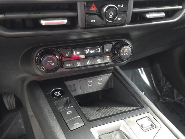 New 2027 Nissan Kicks SV AWD/4WD image 25