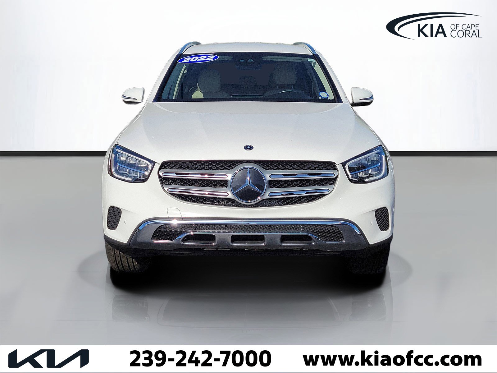 Used 2022 Mercedes-Benz GLC 300 w/ Premium Package Lite image 2