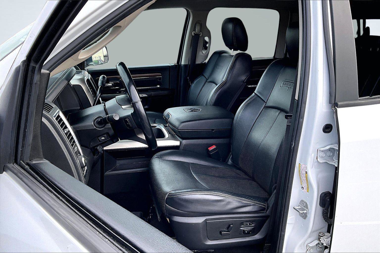 Used 2018 RAM 2500 Laramie image 26