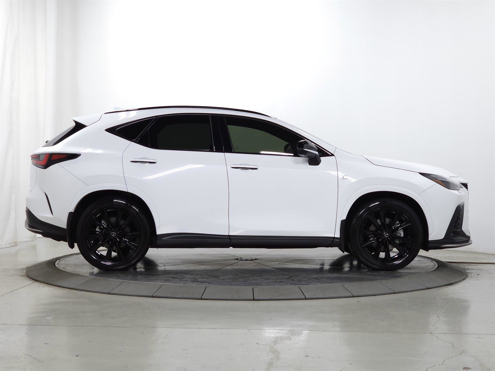 Used 2024 Lexus NX 350 F Sport image 11