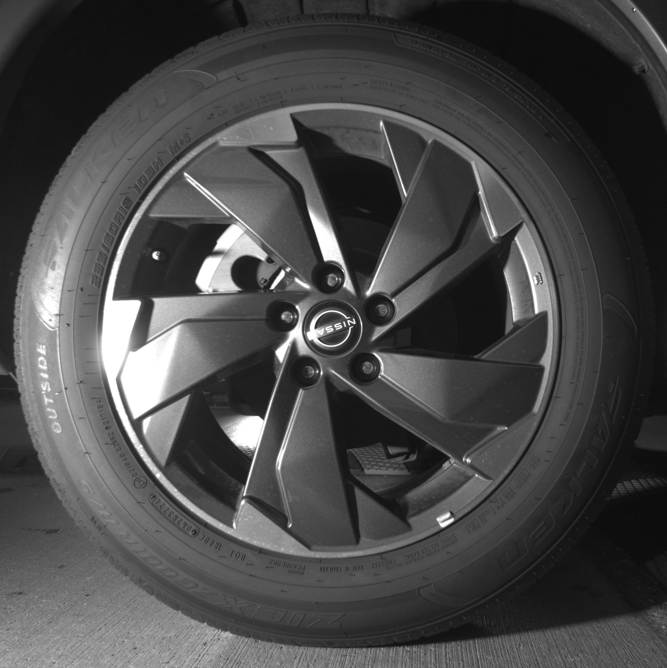 Used 2025 Nissan Rogue SV FWD image 15