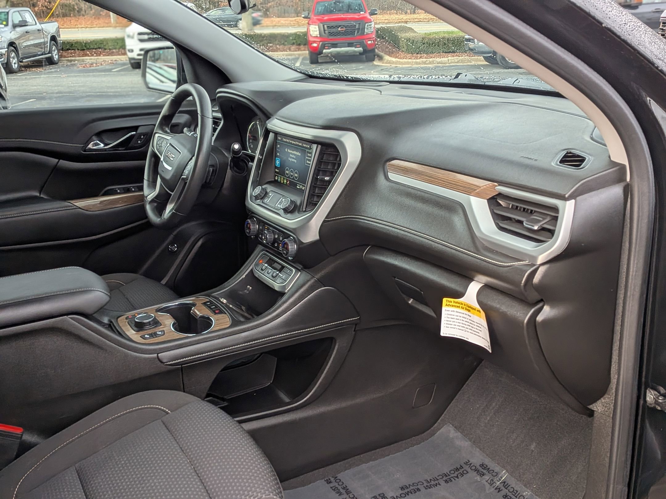 Certified 2023 GMC Acadia SLE w/ Driver Convenience Package image 21