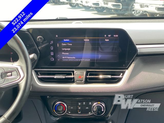Used 2025 Chevrolet TrailBlazer LT w/ LT Cold Weather Package AWD/4WD image 23