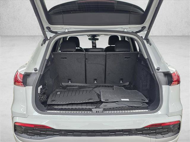 New 2025 Audi Q5 Premium w/ Convenience Package AWD/4WD image 24