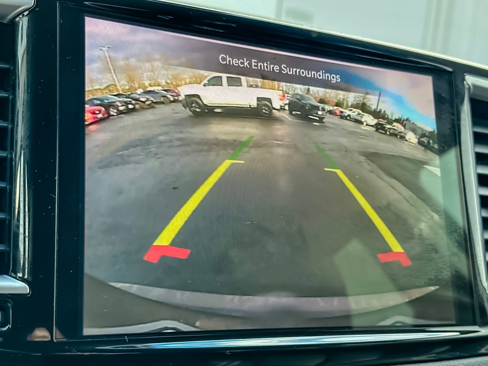 Used 2023 Chrysler Pacifica Touring-L image 20