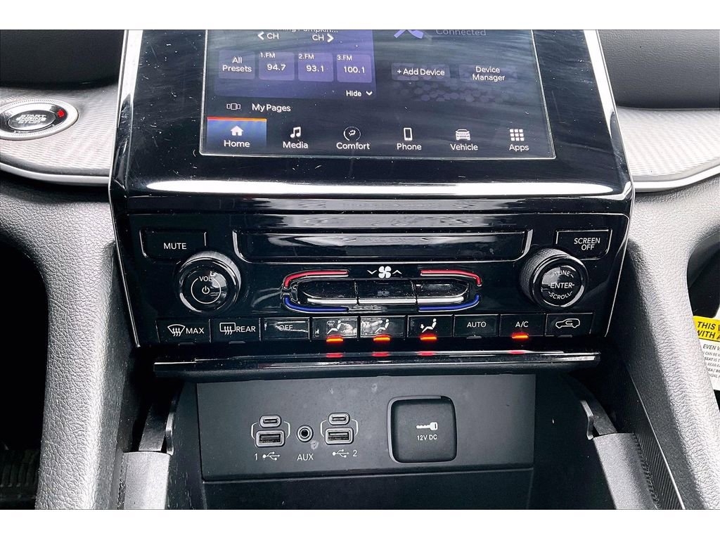 Used 2024 Jeep Grand Cherokee Laredo image 30