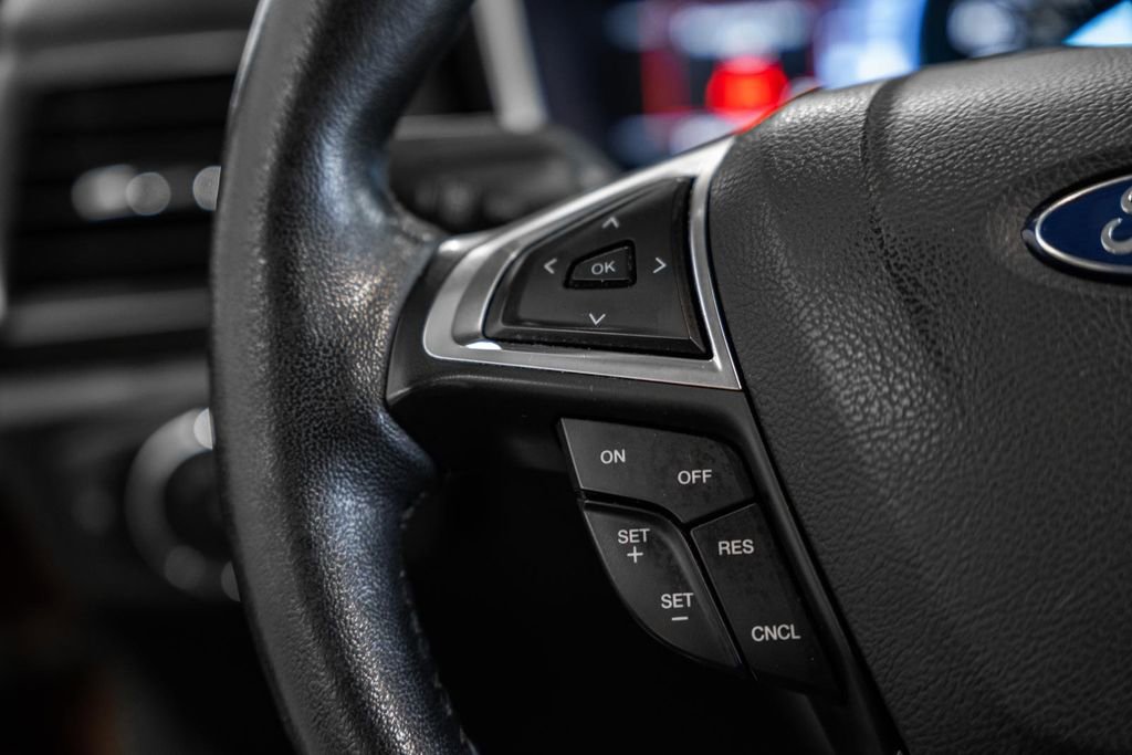 Used 2017 Ford Fusion Titanium image 28