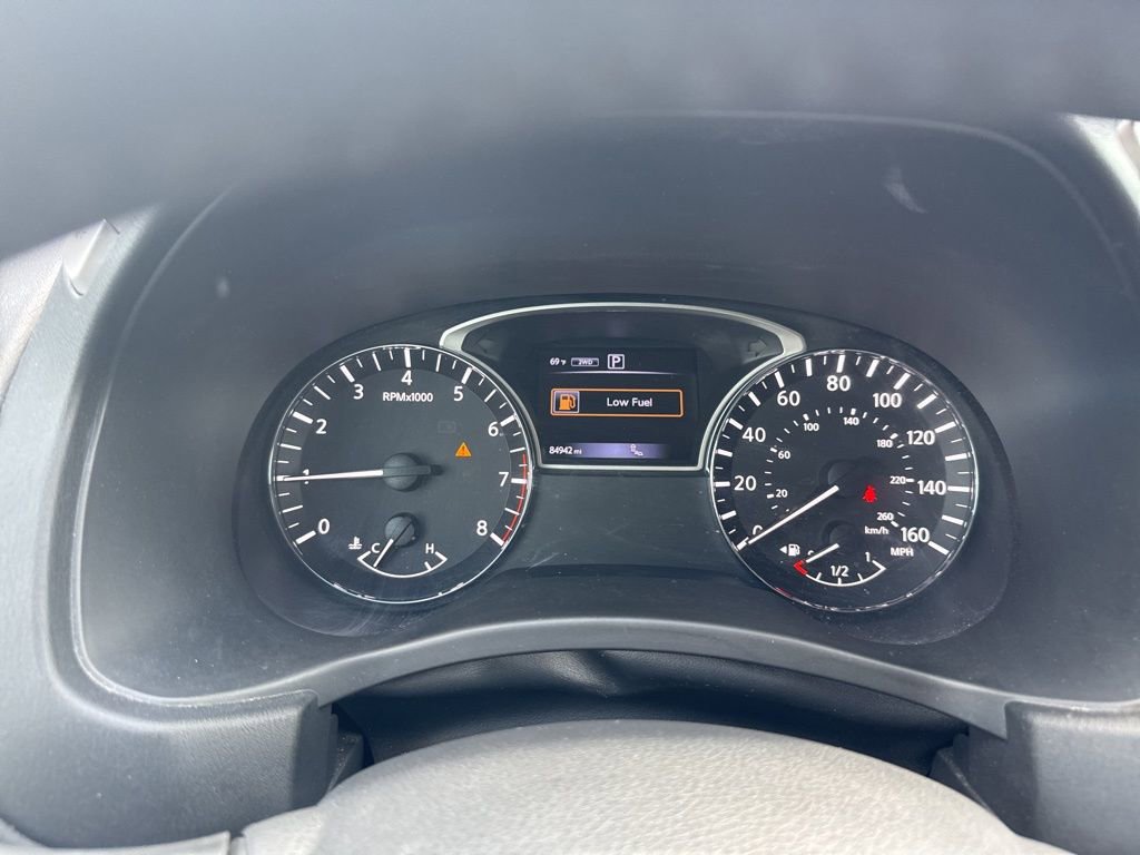 Used 2017 Nissan Pathfinder SV w/ SV Tech Package AWD/4WD image 10