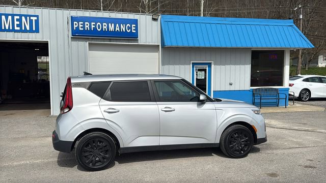 Used 2021 Kia Soul LX FWD image 4