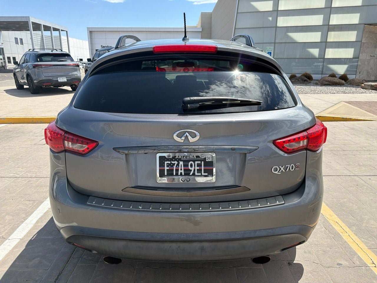Used 2015 INFINITI QX70 AWD w/ Premium Package image 6