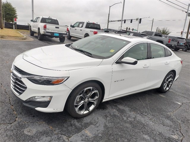Used 2024 Chevrolet Malibu LT image 3