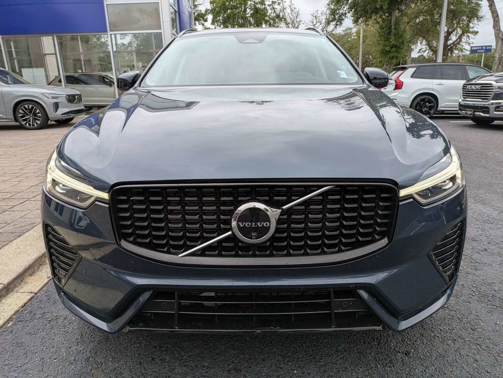 Certified 2024 Volvo XC60 B5 Plus w/ Protection Package Premier AWD/4WD image 9