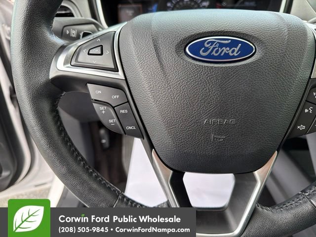Used 2017 Ford Fusion Titanium FWD image 15