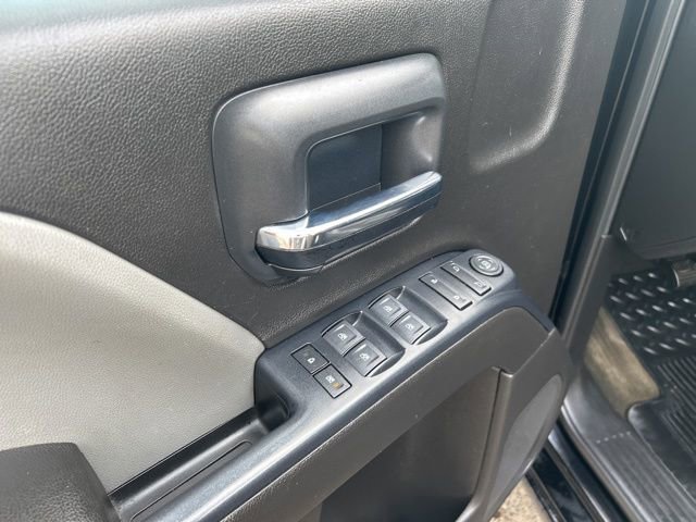 Used 2018 Chevrolet Silverado 1500 Custom w/ Custom Value Package image 12